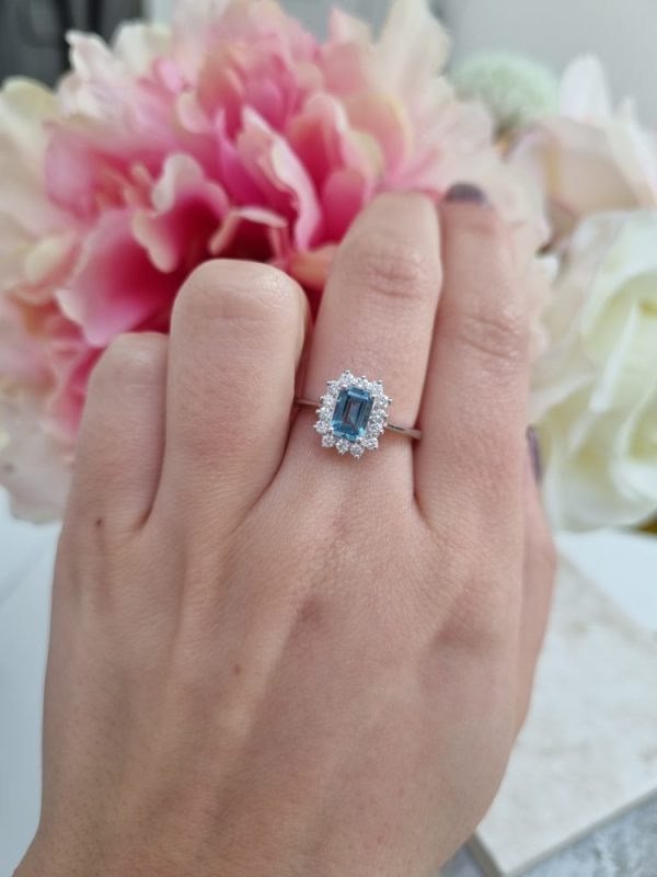 Aquamarine and diamond cluster ring set in 18ct white gold