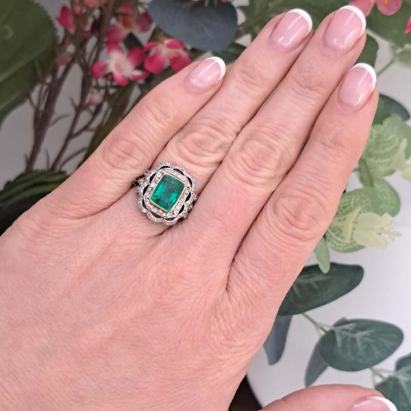 GIA 2.78ct Natural Colombian Emerald and Diamond Cluster Dress Ring in 18ct Gold and Platinum, with GIA Certificate 5231332834