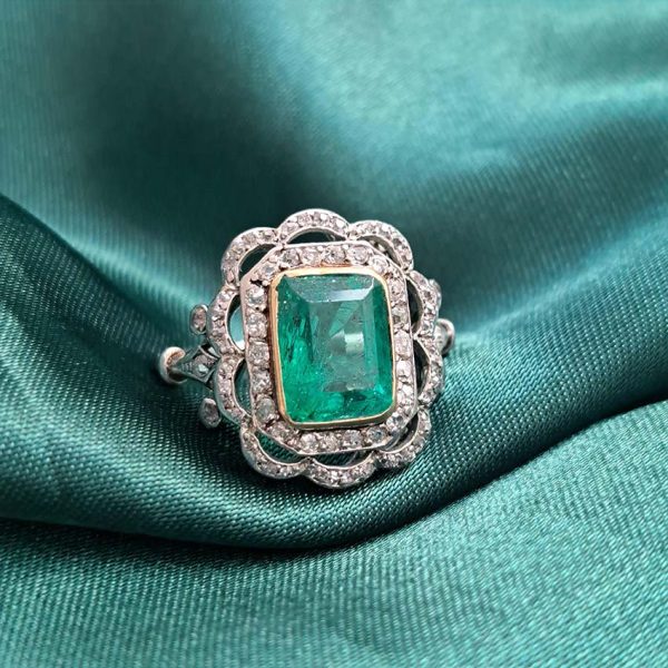 GIA 2.78ct Natural Colombian Emerald and Diamond Cluster Dress Ring in 18ct Gold and Platinum, with GIA Certificate 5231332834