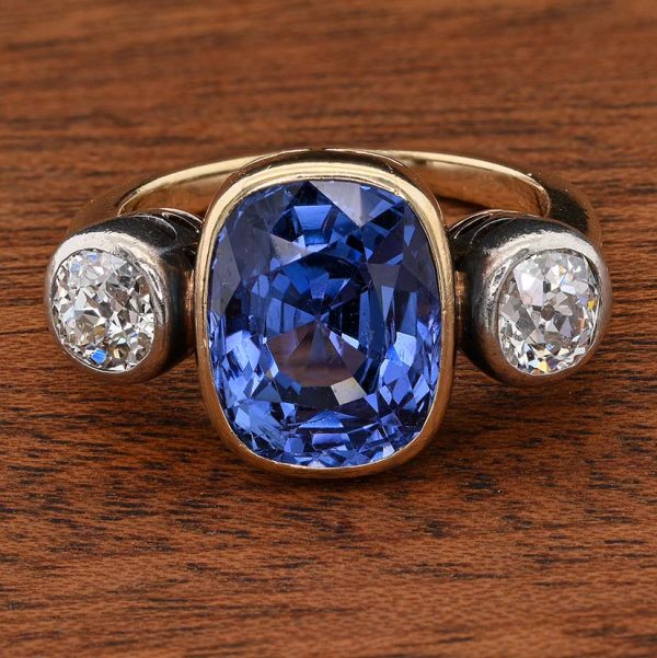 Victorian Antique 10ct No Heat Ceylon Sapphire and Diamond Three Stone Trilogy Engagement Ring in Silver and 18ct Gold with Laboratory Certificate Sri Lanka