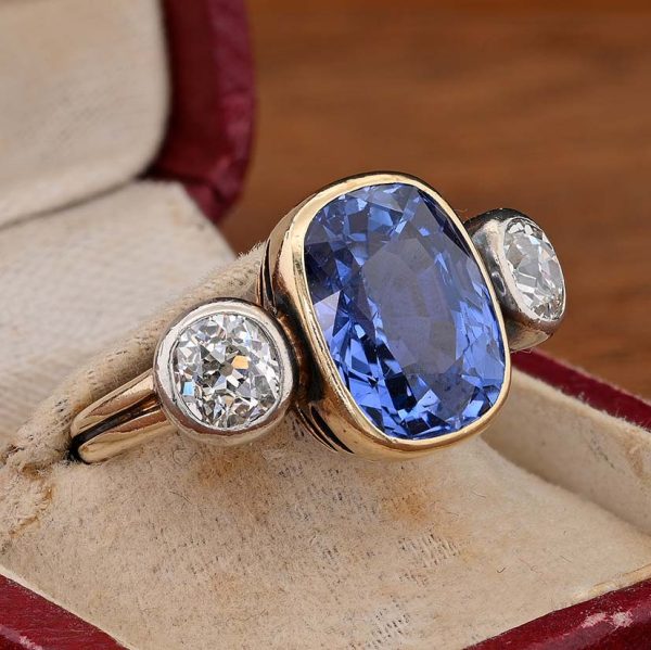 Victorian Antique 10ct No Heat Ceylon Sapphire and Diamond Three Stone Trilogy Engagement Ring in Silver and 18ct Gold with Laboratory Certificate Sri Lanka