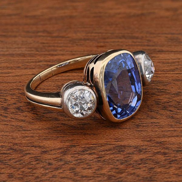 Victorian Antique 10ct No Heat Ceylon Sapphire and Diamond Three Stone Trilogy Engagement Ring in Silver and 18ct Gold with Laboratory Certificate Sri Lanka