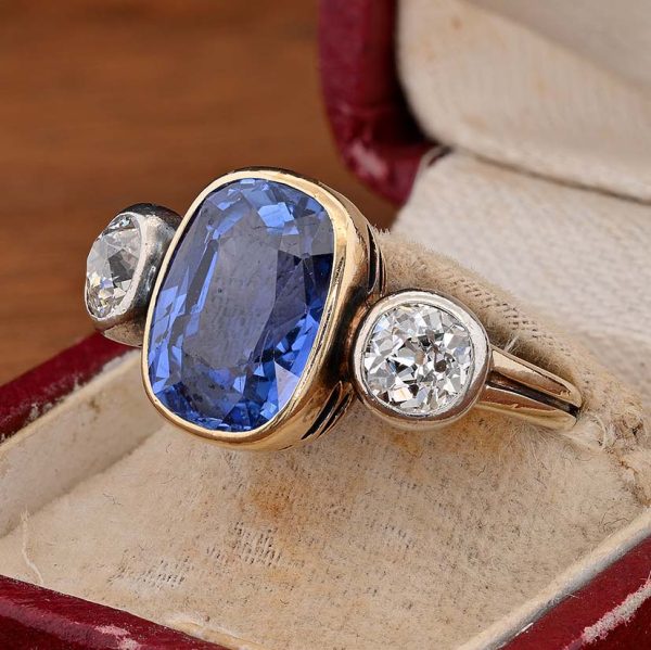 Victorian Antique 10ct No Heat Ceylon Sapphire and Diamond Three Stone Trilogy Engagement Ring in Silver and 18ct Gold with Laboratory Certificate Sri Lanka