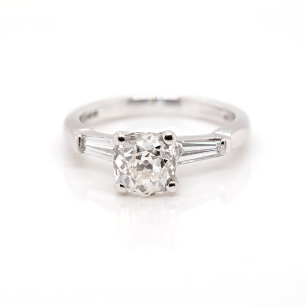 Old cut diamond ring in white gold.