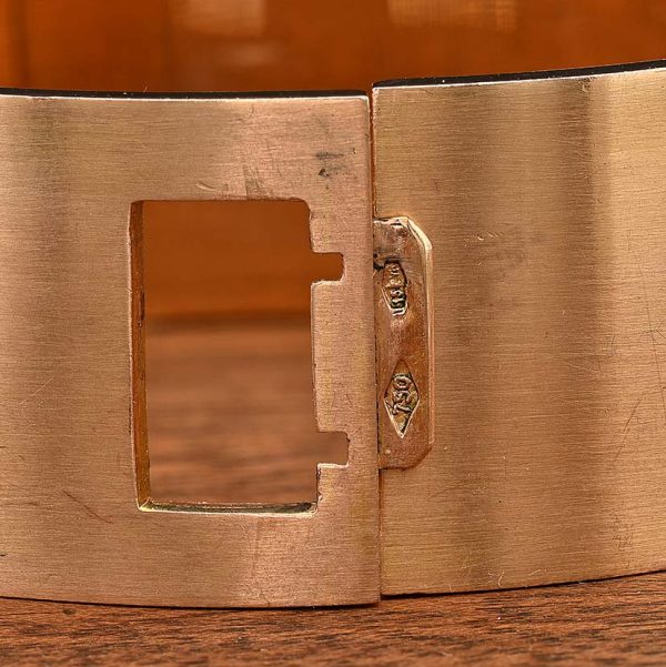 Art Deco Italian Weingrill Sapphire Diamond Gold Buckle Clip Bangle Bracelet, wide 18ct yellow gold bangle with detachable sapphire diamond buckle clip brooch, Circa 1925