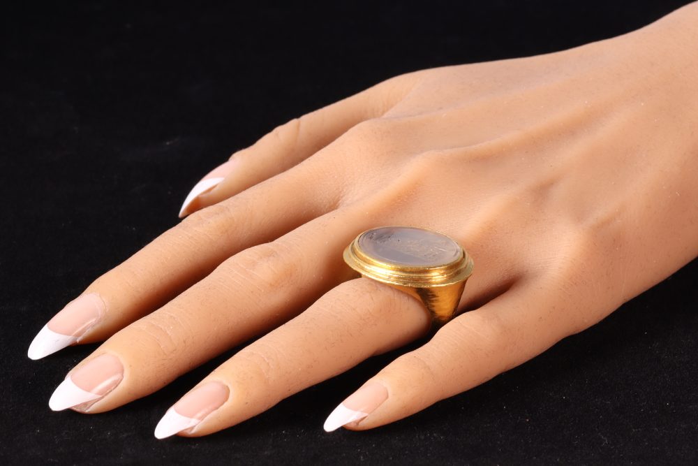 18th Century agate gold ring.