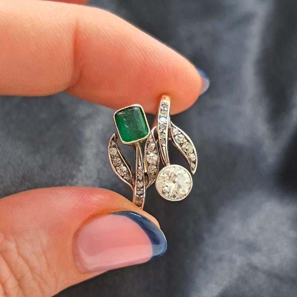Art Nouveau Antique Emerald and Diamond Dress Ring, stunning antique old cut diamond and emerald ring from the decorative Art Nouveau era in 18ct gold