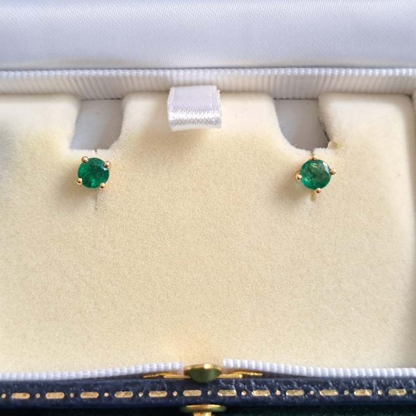 0.70ct Emerald Solitaire Stud Earrings in 18ct Gold, single stone round emeralds claw set and mounted in 18ct yellow gold with post and butterfly fittings