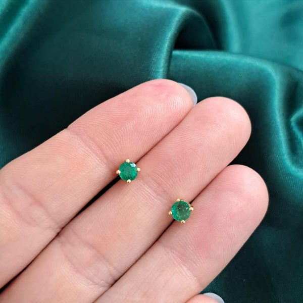 0.70ct Emerald Solitaire Stud Earrings in 18ct Gold, single stone round emeralds claw set and mounted in 18ct yellow gold with post and butterfly fittings