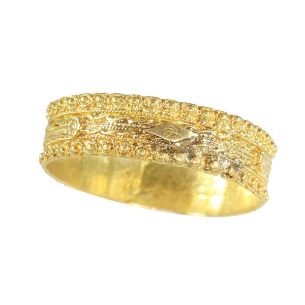 Georgian wedding band in gold.