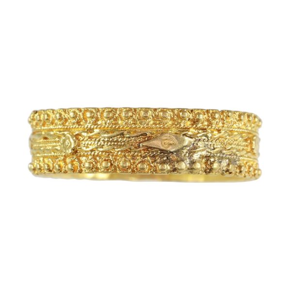 Georgian wedding band in gold.