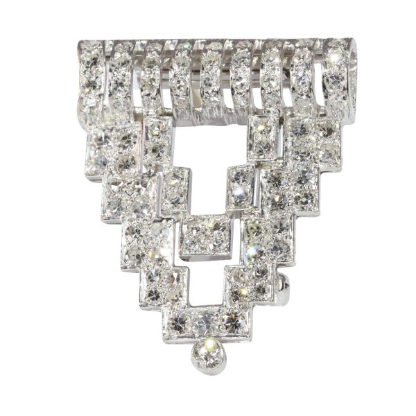 Art Deco diamond brooch in platinum.