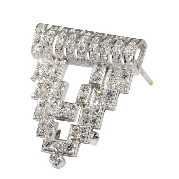 Art Deco diamond brooch in platinum.