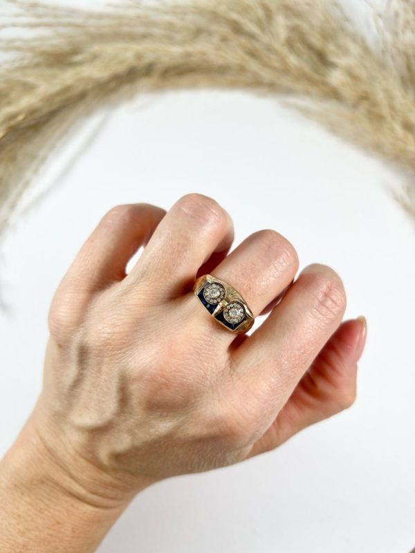 Vintage owl cocktail ring in rose gold with diamonds and sapphires.