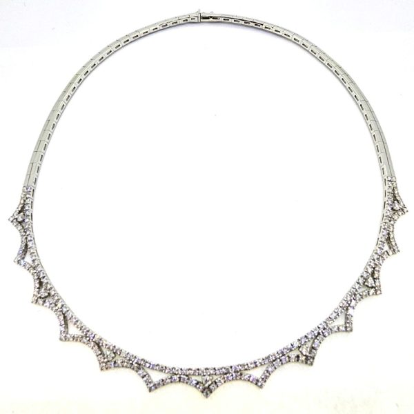 5cts Diamond Scalloped Edge Line Collar Necklace, 18ct white gold collar necklace featuring a central diamond line with outer diamond scallop edge border