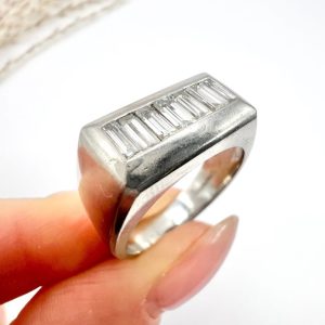 Vintage diamond cocktail ring in platinum.