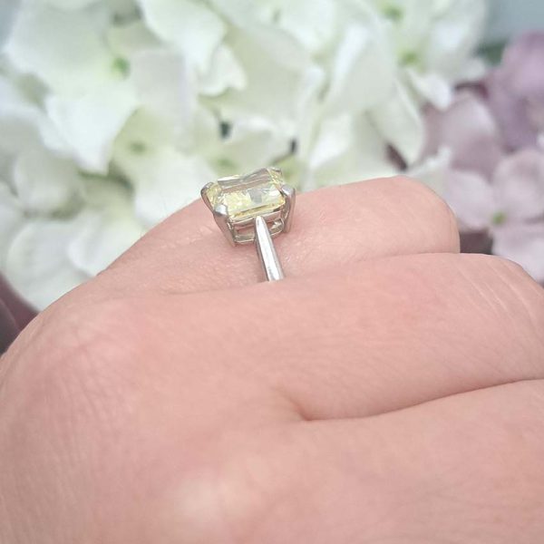 GIA Internally Flawless 3.23ct Fancy Intense Yellow Diamond Solitaire Engagement Ring in Platinum, single stone modified emerald-shaped step-cut fancy intense yellow natural diamond with GIA certificate 15074692