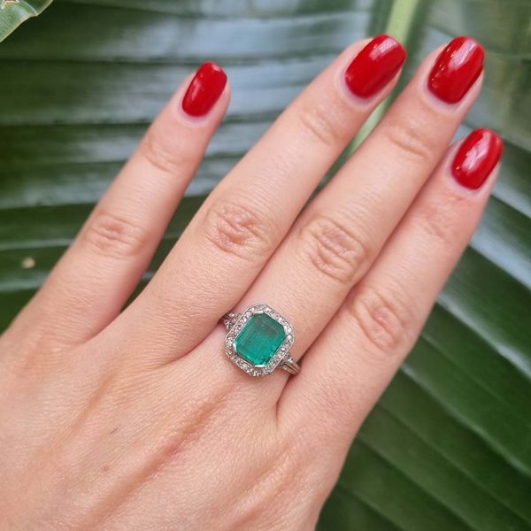 Art Deco 1.54ct Colombian Emerald and Rose Cut Diamond Cluster Engagement Ring in Platinum, verbal from laboratory of Colombian origin with moderate resin