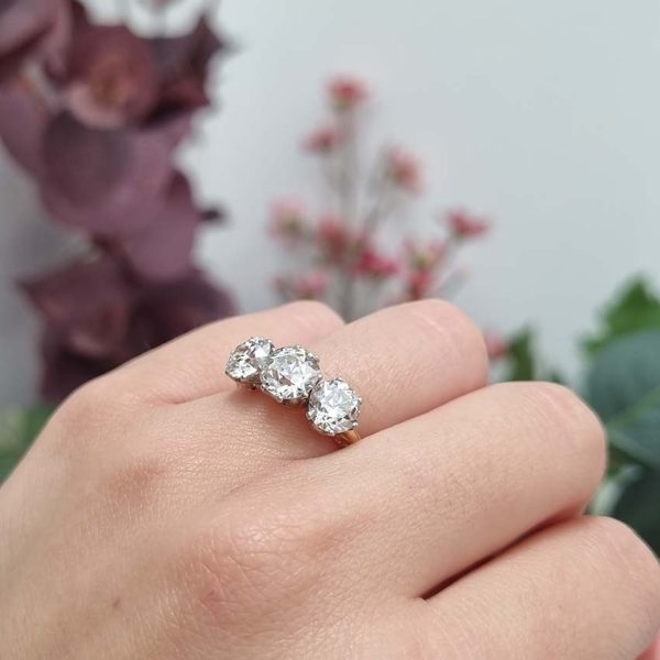 Edwardian Antique 2.85ct Old Cut Diamond Three Stone Trilogy Engagement Ring in1 8ct Yellow Gold