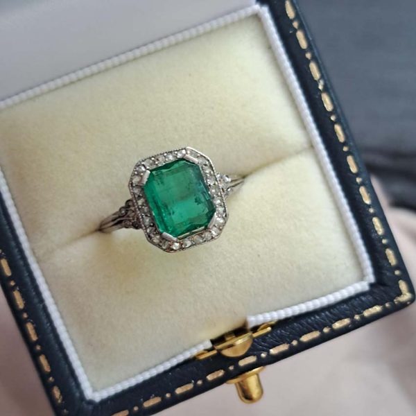 Art Deco 1.54ct Colombian Emerald and Rose Cut Diamond Cluster Engagement Ring in Platinum, verbal from laboratory of Colombian origin with moderate resin