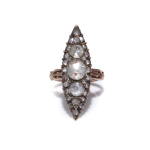 Victorian diamond ring in gold.