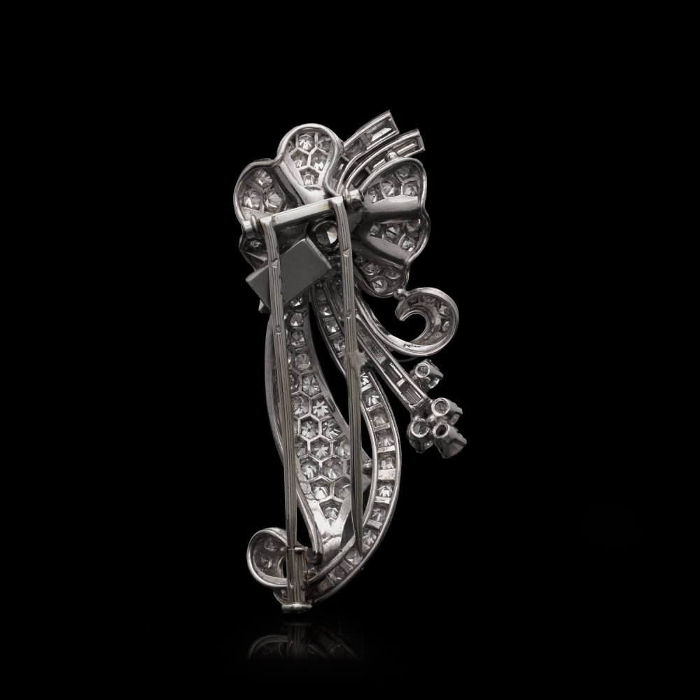 Vintage diamond brooch in platinum.