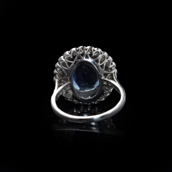 Certified 6ct Natural No Heat Sapphire and Diamond Cluster Ring, certified natural unheated sapphire framed by scalloped halo of 32 brilliant-cut diamonds in 18ct gold and platinum