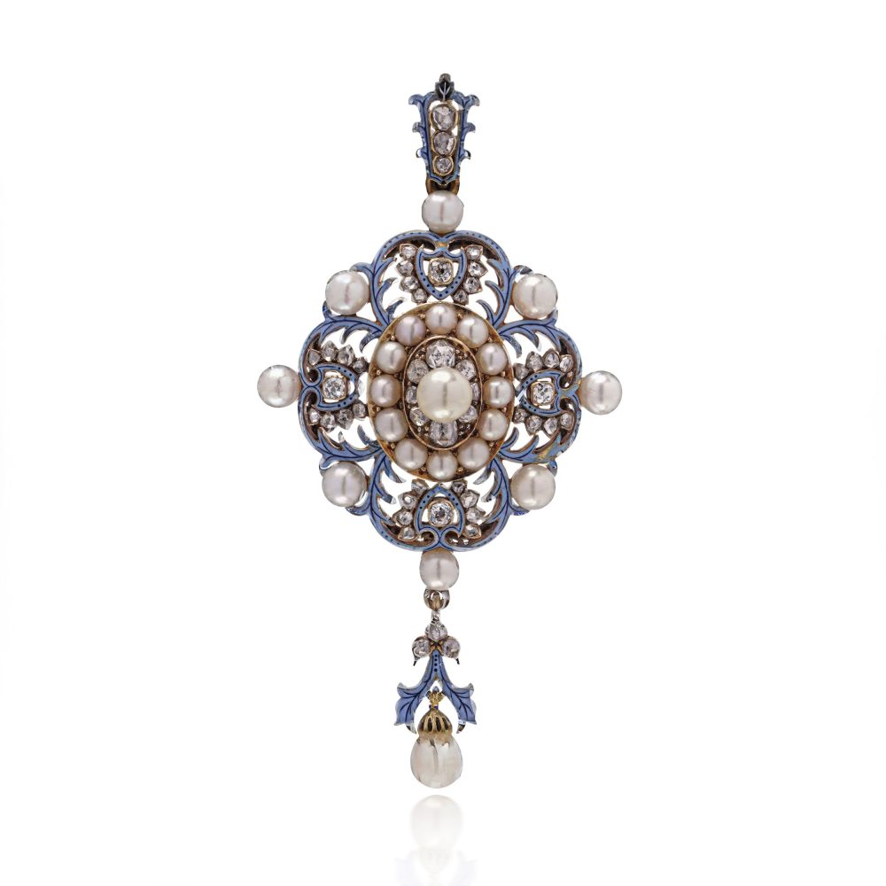 Antique gold pendant with enamel, pearls and diamonds.