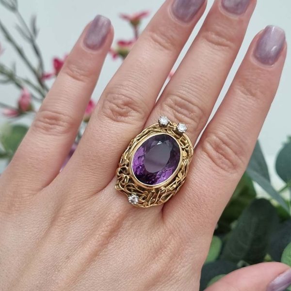 Vintage Amethyst and Diamond Parure Ring Earrings Pendant Suite in 18ct yellow gold. Late 20th century Circa 1980s-1990s