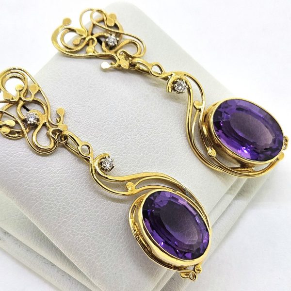 Vintage Amethyst and Diamond Parure Ring Earrings Pendant Suite in 18ct yellow gold. Late 20th century Circa 1980s-1990s
