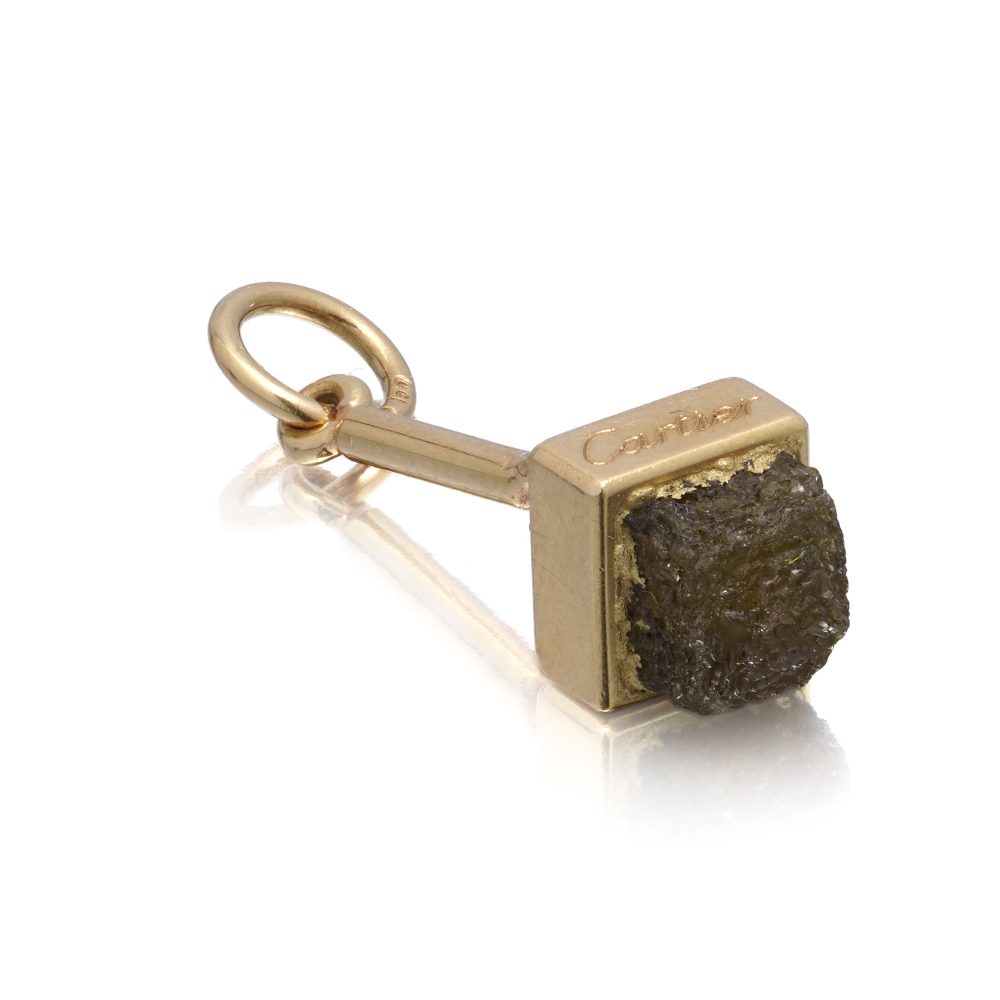 Cartier diamond pendant in gold.