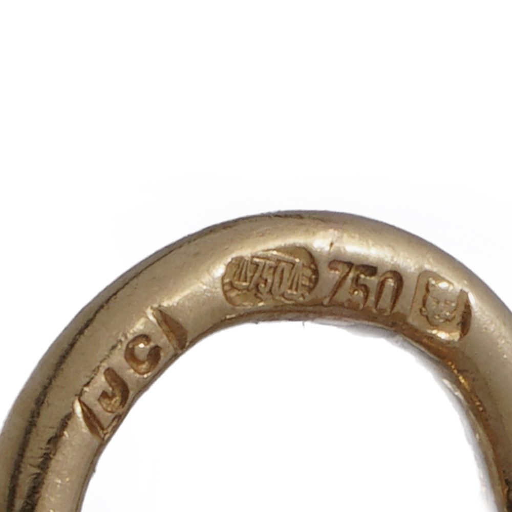 Cartier diamond pendant in gold.