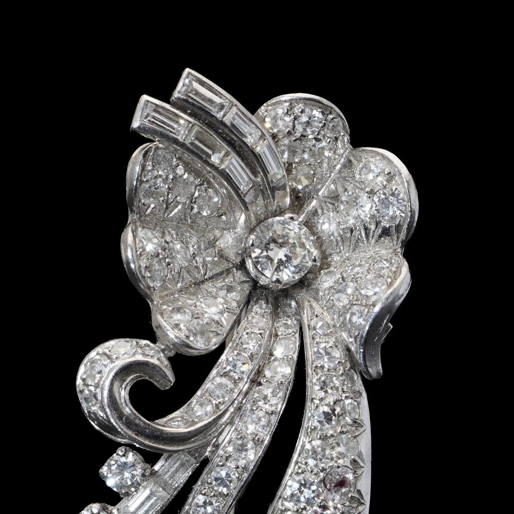 Vintage diamond brooch in platinum.
