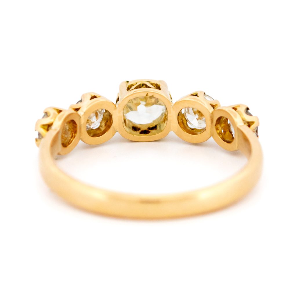 Vintage five stone diamond ring in gold.