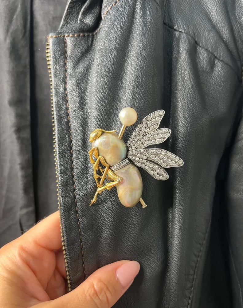 Vintage Abalone Pearl Insect Brooch with Diamonds, late Art Deco fly brooch with shimmering abalone pearl body and 2.50cts diamond wings in silver and 18ct yellow gold, Circa 1930s