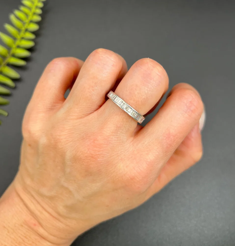 Diamond eternity ring in white gold.