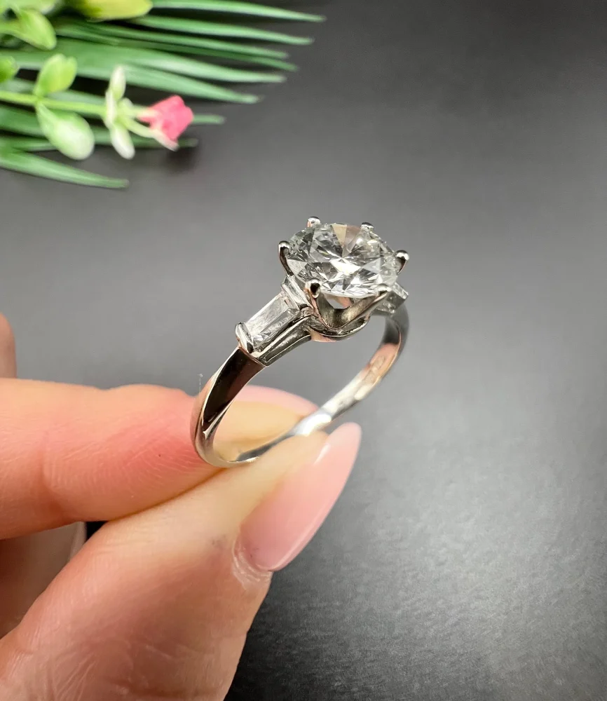 Vintage Antique Art Deco Diamond Solitaire Engagement Ring in Platinum, with Baguette Shoulders