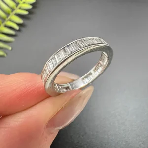 Diamond eternity ring in white gold.