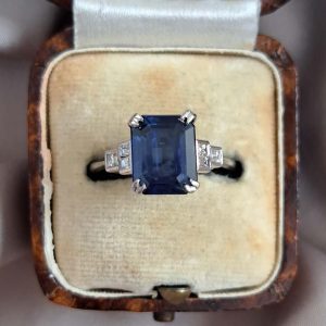 Art Deco 3.50ct Emerald Cut Sapphire Solitaire Engagement Ring with Baguette Diamonds
