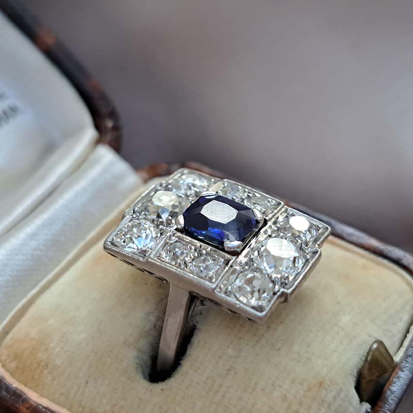 Art Deco French 1ct Sapphire and 1.80ct Old Cut Diamond Cluster Panel Plaque Tablet Ring in Platinum, Circa 1920s