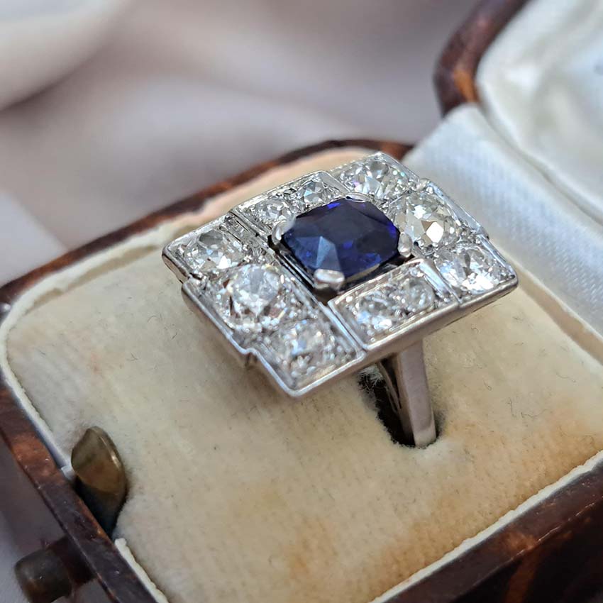 Art Deco French 1ct Sapphire and 1.80ct Old Cut Diamond Cluster Panel Plaque Tablet Ring in Platinum, Circa 1920s