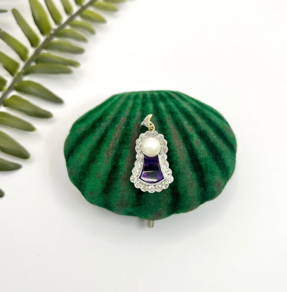 Edwardian amethyst, diamond and pearl pendant in gold and platinum.