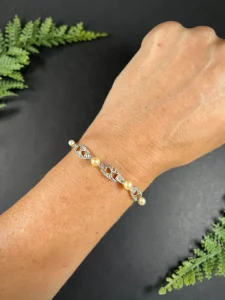 Antique Diamond And Pearl Bracelet In 18 Carat Yellow Gold And Platinum
