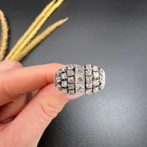 Vintage diamond cocktail ring in white gold.